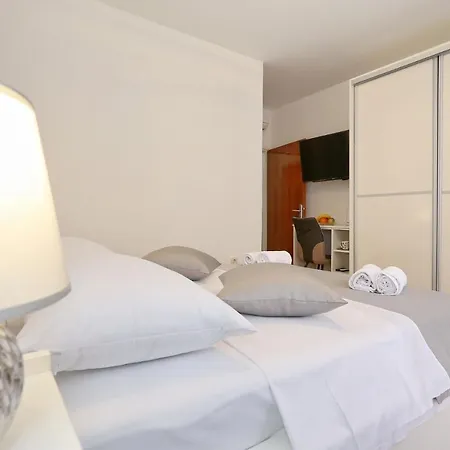 & Neva Apartman Zadar