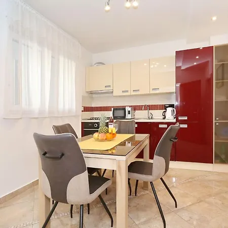 & Neva Apartman